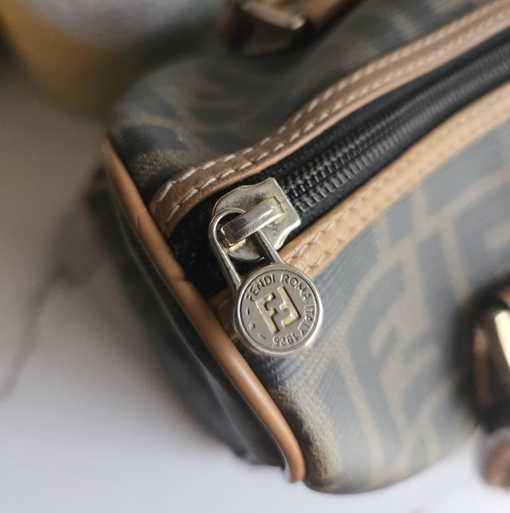 ⛔️SOLD⛔️Vintage Fendi Zucca Brown Monogram Canvas Top Handle Boston Bag - Picture 6 of 16